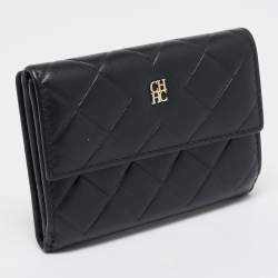 Pre Owned Carolina Herrera Black Quilted Leather Flap Compact Wallet