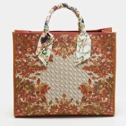 مملوكة مسبقًا Carolina Herrera Brown Floral Embroidered Monogram Canvas and Leather Shopper Tote