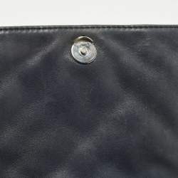 مملوكة مسبقًا Carolina Herrera Logo Flap Navy Blue Quilted Leather Shoulder Bag