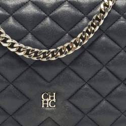 مملوكة مسبقًا Carolina Herrera Logo Flap Navy Blue Quilted Leather Shoulder Bag
