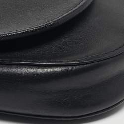 Pre Owned Carolina Herrera Flap Chain Black Leather Crossbody Bag