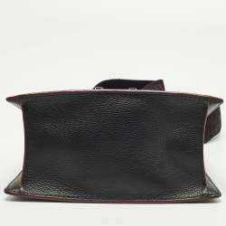 Pre Owned Carolina Herrera Pushlock Black/Red Logo Embossed Leather Top Handle Bag