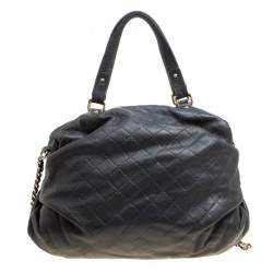 مملوكة مسبقًا Carolina Herrera Black Quilted Leather Top Handle Bag