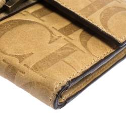 Pre Owned Carolina Herrera Beige Monogram Leather Buckle Flap Compact Wallet