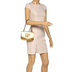 Pre Owned Carolina Herrera Metallic Gold Leather Flap Chain Bag