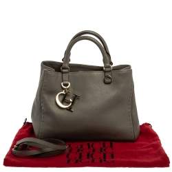 Pre Owned Carolina Herrera Grey Leather Charm Tote