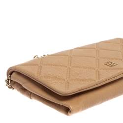 Pre Owned Carolina Herrera Beige Quilted Embossed Leather Flap Chain Clutch