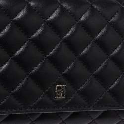 Pre Owned Carolina Herrera Black Quilted Leather Flap Wallet