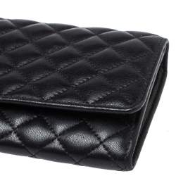 Pre Owned Carolina Herrera Black Quilted Leather Flap Wallet