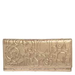Pre Owned Carolina Herrera Gold Floral Embossed Leather Trifold Continental Wallet