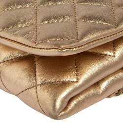 Pre Owned Carolina Herrera Metallic Gold Quilted Leather Flap Chain Clutch