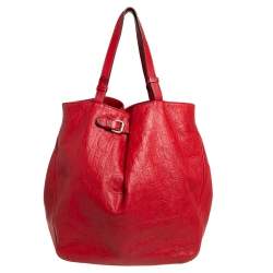 Pre Owned Carolina Herrera Red Monogram Leather Matryoshka Tote