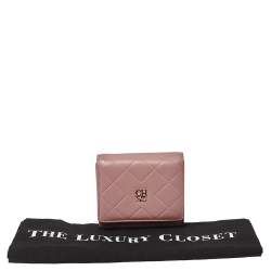 Pre Owned Carolina Herrera Nude Pink Quilted Leather Logo Flap Trifold Wallet