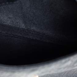 Pre Owned Carolina Herrera Black Leather Small Minuetto Top Handle Bag