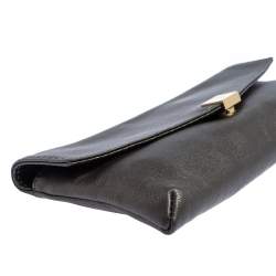 Pre Owned Carolina Herrera Metallic Leather Envelope Clutch