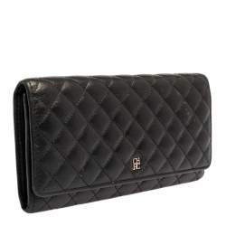 Pre Owned Carolina Herrera Black Quilted Leather Flap Wallet