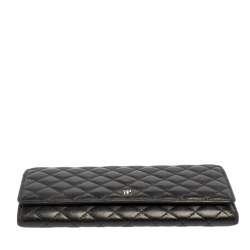 Pre Owned Carolina Herrera Black Quilted Leather Flap Wallet