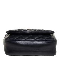 Pre Owned Carolina Herrera Quilted Leather Chain Crossbody Bag