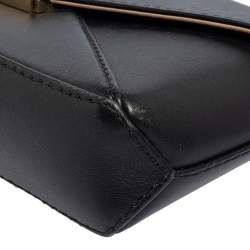 Pre Owned Carolina Herrera Black Leather Envelope Flap Crossbody Bag
