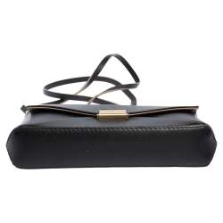 Pre Owned Carolina Herrera Black Leather Envelope Flap Crossbody Bag