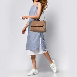 Pre Owned Carolina Herrera Beige Leather Minuetto Flap Top Handle Bag