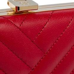 Pre Owned Carolina Herrera Red Chevron Leather Metal Frame Chain Clutch