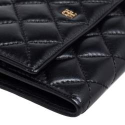 Pre Owned Carolina Herrera Black Quilted Leather Trifold Wallet