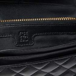 Pre Owned Carolina Herrera Black Quilted Leather Flap Wallet