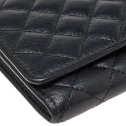 Pre Owned Carolina Herrera Black Quilted Leather Flap Wallet