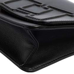 Pre Owned Carolina Herrera Black Leather Flap Shoulder Bag