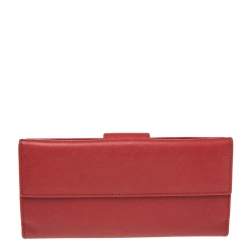 Pre Owned Carolina Herrera Red Leather Flap Continental Wallet