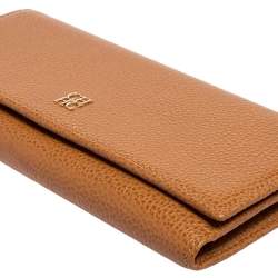Pre Owned Carolina Herrera Tan Grained Leather Flap Continental Wallet