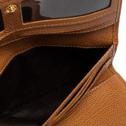 Pre Owned Carolina Herrera Tan Grained Leather Flap Continental Wallet