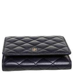 Pre Owned Carolina Herrera Black Quilted Leather Trifold Compact Wallet