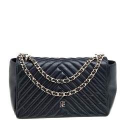 Pre Owned Carolina Herrera Black Quilted Leather Flap Chain Shoulder Bag