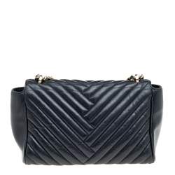 Pre Owned Carolina Herrera Black Quilted Leather Flap Chain Shoulder Bag