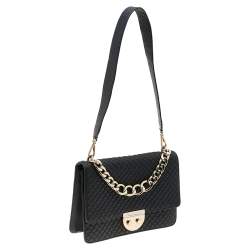 Pre Owned Carolina Herrera Black Quilted Textured Leather Flap Shoulder Bag