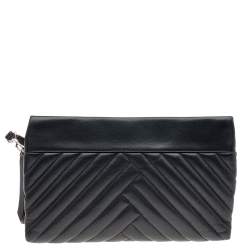 Pre Owned Carolina Herrera Black Quilted Leather Front Zip Crossbody Bag