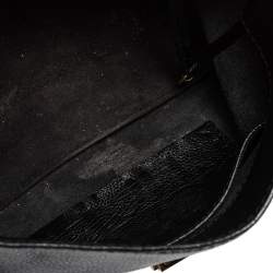 Pre Owned حقيبة كارولينا هيريرا مينويتو قلاب يد علوية جلد أسود 