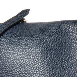 مملوكة مسبقًا حقيبة كارولينا هيريرا مينويتو جلد أزرق كحلي بقلاب ويد علوية 