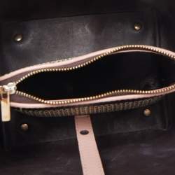 Pre Owned حقيبة يد كارولينا هيريرا قفل ماترايوشكا جلد وكانفاس مقوى مونوغرامى وردية / بيج 