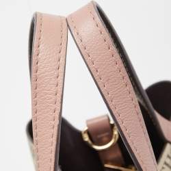 Pre Owned حقيبة يد كارولينا هيريرا قفل ماترايوشكا جلد وكانفاس مقوى مونوغرامى وردية / بيج 