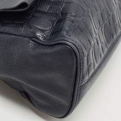 Pre Owned Carolina Herrera Navy Blue Leather Minueto Flap Bag