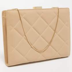 Pre Owned Carolina Herrera Beige Quilted Leather Frame Chain Clutch