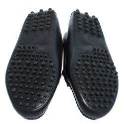 Pre Owned Carolina Herrera Navy Blue Leather Logo Chain Loafers Size 39