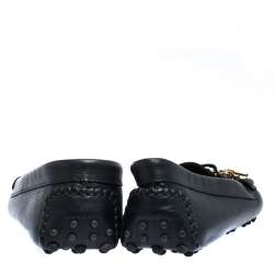 Pre Owned Carolina Herrera Navy Blue Leather Logo Chain Loafers Size 39