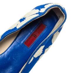 Pre Owned Carolina Herrera Blue/White Floral Embroidered Fabric Smoking Slipper Size 37