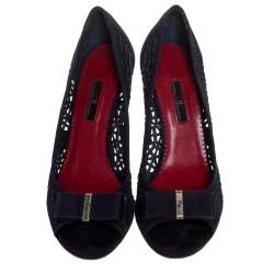 Pre Owned Carolina Herrera Blue Suede Lasercut Bow Peep Toe Pumps Size 40