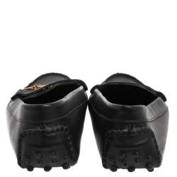 Pre Owned Carolina Herrera Navy Blue Leather Logo Chain Loafers Size 41