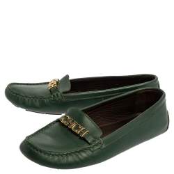 Pre Owned Carolina Herrera Green Leather Logo Detail Slip On Loafers Size 39